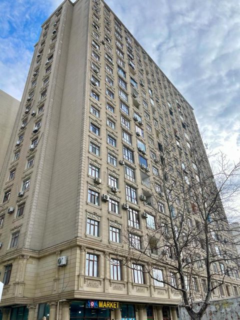 Satılır 2 otaqlı yeni tikili 78 m² — Bakı