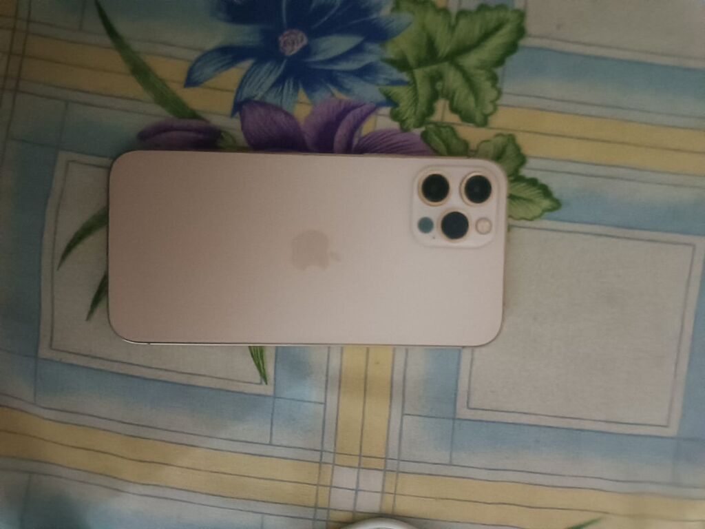 Qızılı, Face ID — Apple iPhone, Bakı (3)