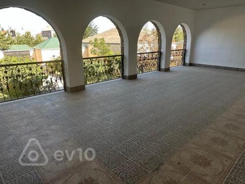 Satılır 9 otaqlı həyət evi/bağ evi 600 m² — Bakı