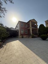 Satılır 6 otaqlı həyət evi/bağ evi 320 m² — Бабек Гейдарзаде