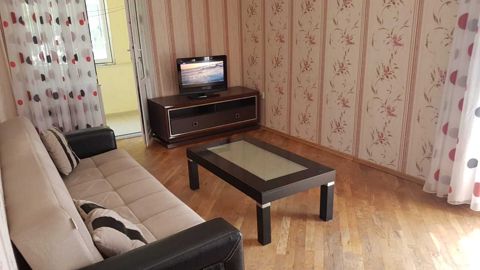 Satılır 2 otaqlı köhnə tikili 59 m² — Bakı