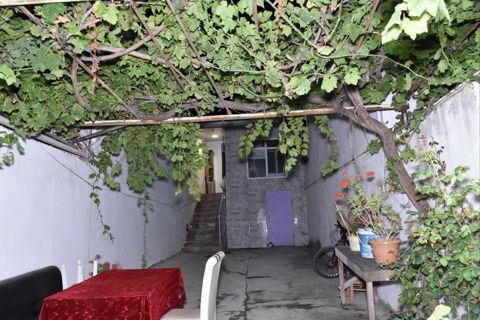 Satılır 4 otaqlı həyət evi/bağ evi 130 m² — Bakı