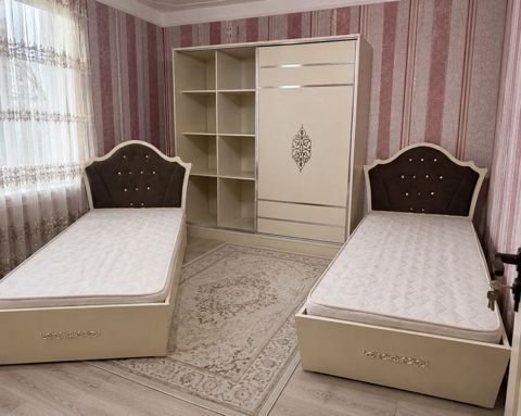 İki eded bazali matrasli kravat. Dolab. 330azn hamisi bir yerde ünvan — Masazır