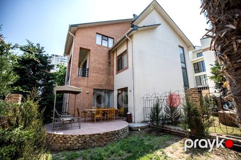 Satılır 5 otaqlı həyət evi/bağ evi 330 m²