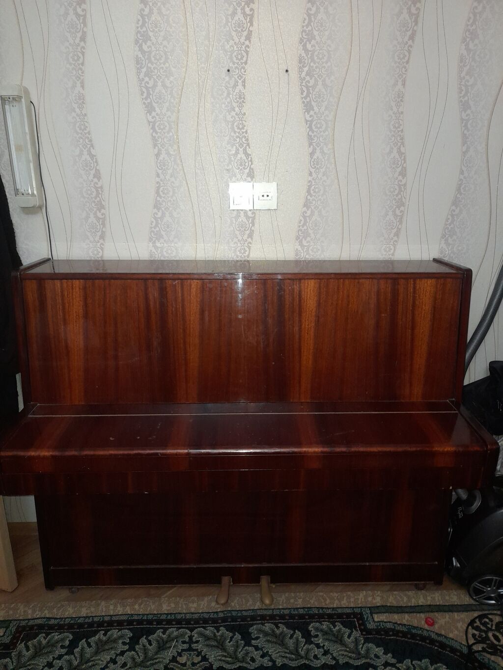 Piano, Belarus, Akustik, İşlənmiş, Ünvandan götürmə — Musiqiə alətləri, Bakı (4)
