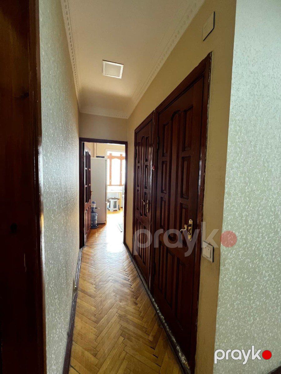 Satılır 5 otaqlı köhnə tikili 130 m² — Mənzil, Bakı (9)