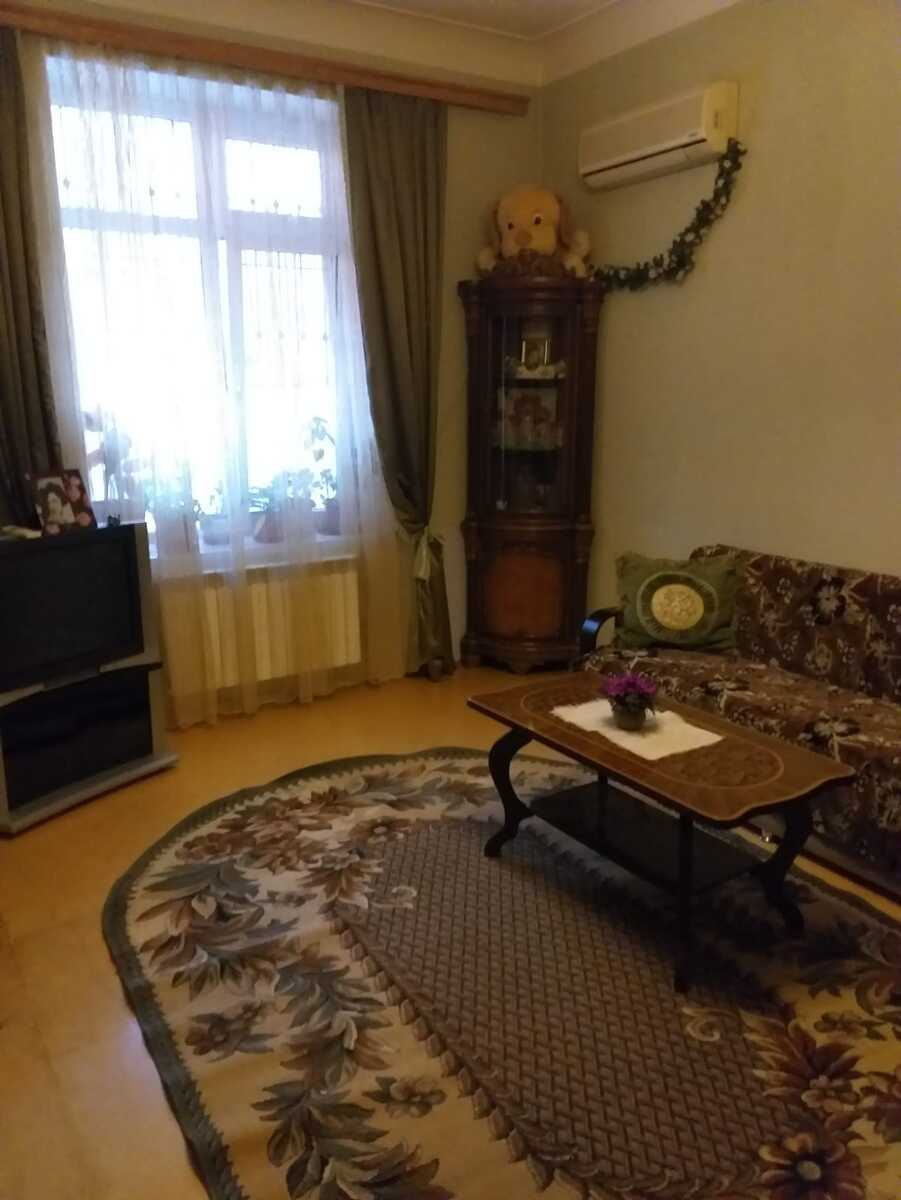 İcarəyə verilir 3 otaqlı köhnə tikili 80 m² — Mənzil, Bakı