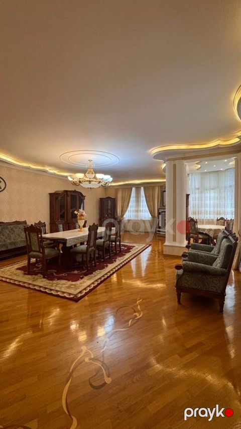İcarəyə verilir 4 otaqlı yeni tikili 210 m²
