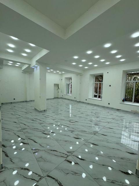 İcarəyə verilir obyekt 80 m² — Bakı
