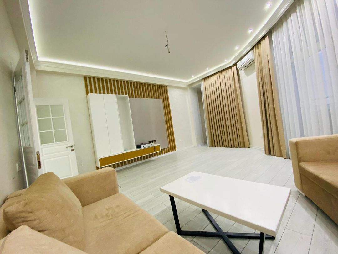 Satılır 3 otaqlı yeni tikili 130 m² — Mənzil, Bakı (2)