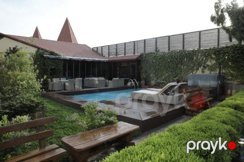 İcarəyə verilir 5 otaqlı həyət evi/bağ evi 350 m²