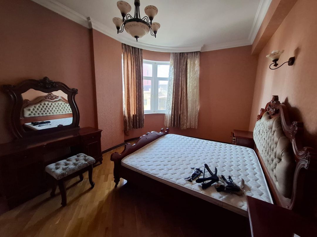 İcarəyə verilir 3 otaqlı yeni tikili 140 m² — Mənzil, Bakı (3)