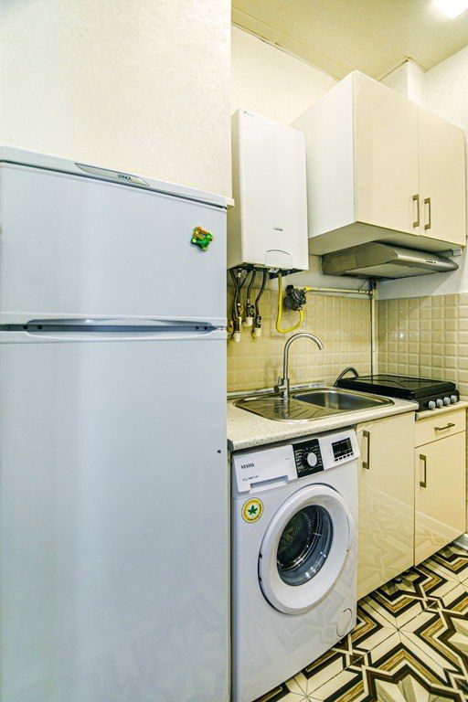İcarəyə verilir 1 otaqlı köhnə tikili 42 m² — Mənzil, Bakı (10)