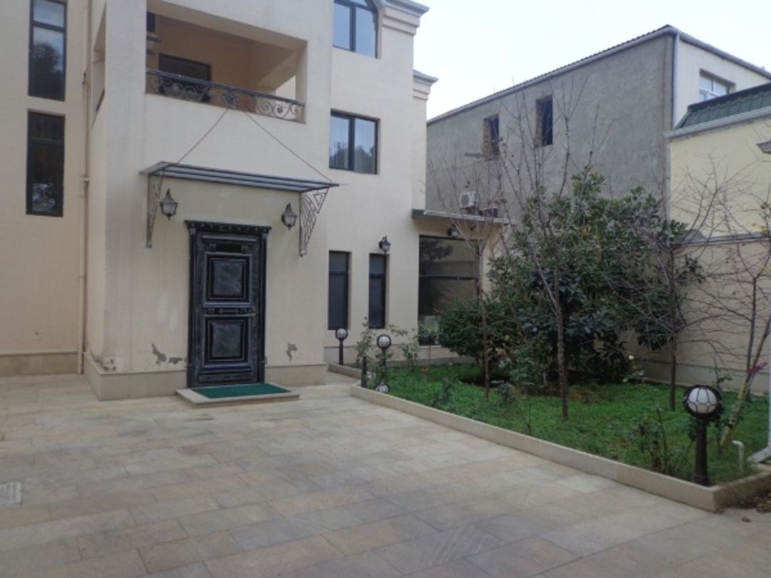 İcarəyə verilir 7 otaqlı həyət evi/bağ evi 400 m² — Ev, villa, Bakı (2)