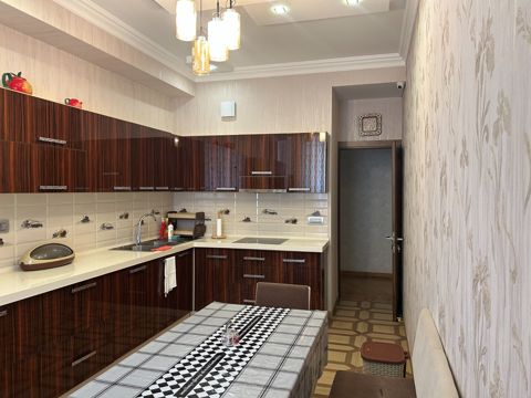 Satılır 3 otaqlı yeni tikili 135 m² — Bakı