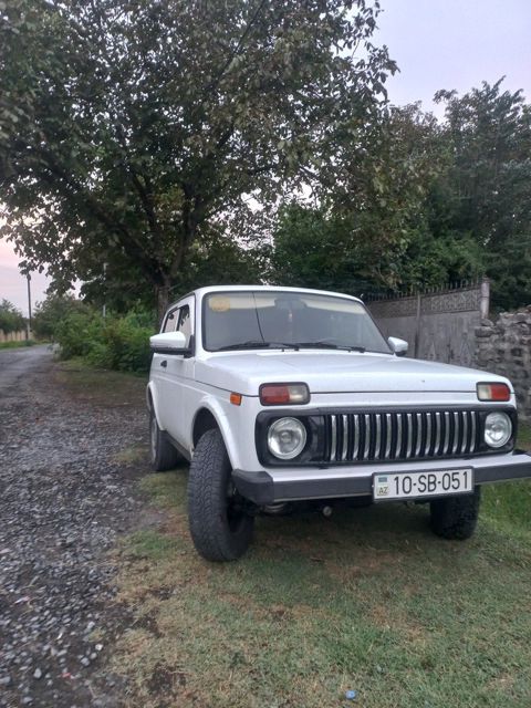 Lada (VAZ) Niva, 1.9 L, 2005 il, 381 791 km — Qax