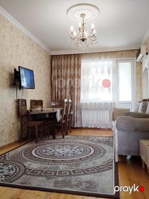 Satılır 2 otaqlı köhnə tikili 55 m²
