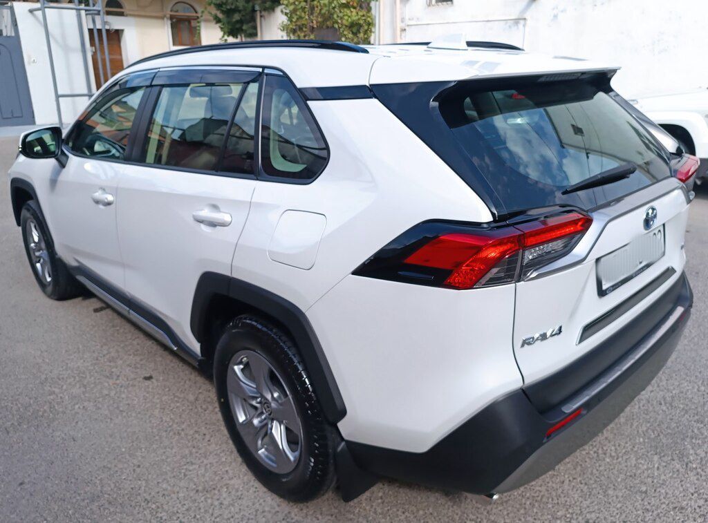 Toyota RAV4, 2.5 L, 1.6 kWh, 2024 il, 10 600 km — Avtomobillər, Bakı (7)