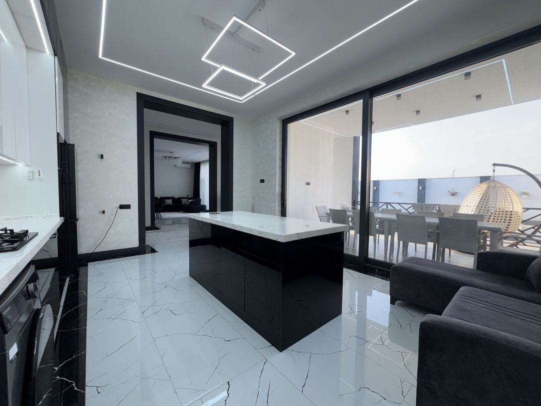 Satılır 4 otaqlı həyət evi/bağ evi 250 m² — Ev, villa, Bakı (7)