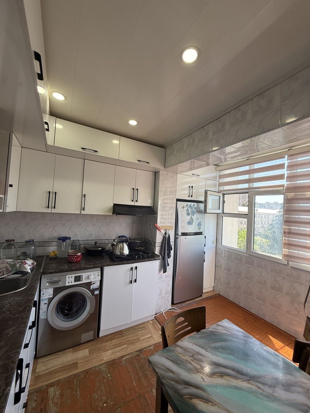 Satılır 4 otaqlı köhnə tikili 101 m² — Mənzil, Bakı (9)