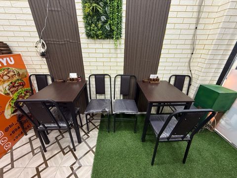 Masa və oturacaqlar — Bakı