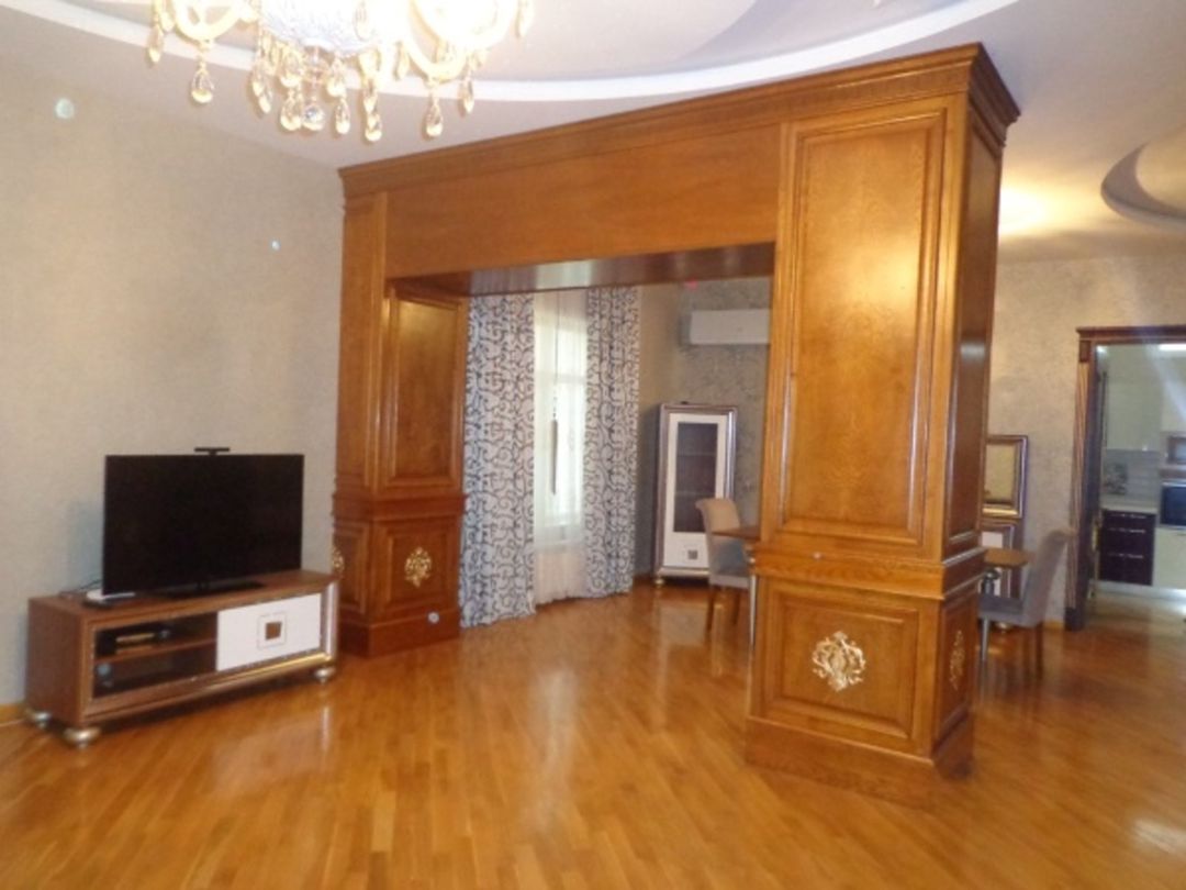 İcarəyə verilir 7 otaqlı həyət evi/bağ evi 400 m² — Ev, villa, Bakı (8)
