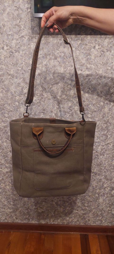 Kanvas tote çanta - Material: qalın, davamlı kanvas; detallarda təbii — Bakı