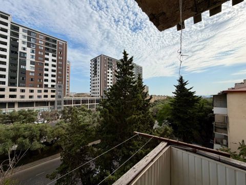 Satılır 2 otaqlı köhnə tikili 57 m² — Bakı