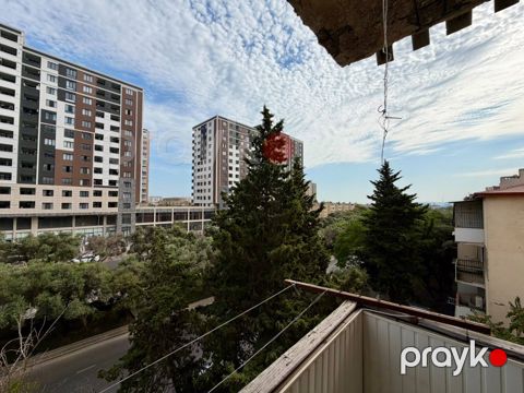 Satılır 2 otaqlı köhnə tikili 57 m²