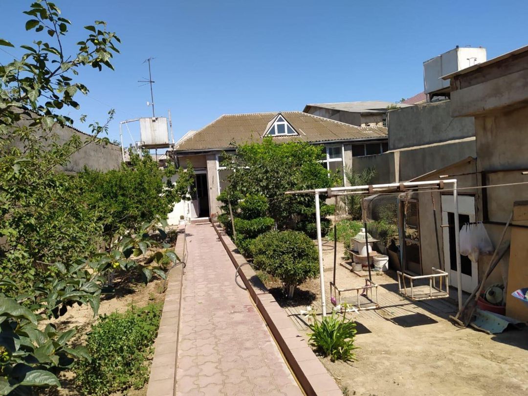 Satılır 6 otaqlı həyət evi/bağ evi 180 m² — Ev, villa, Bakı (2)