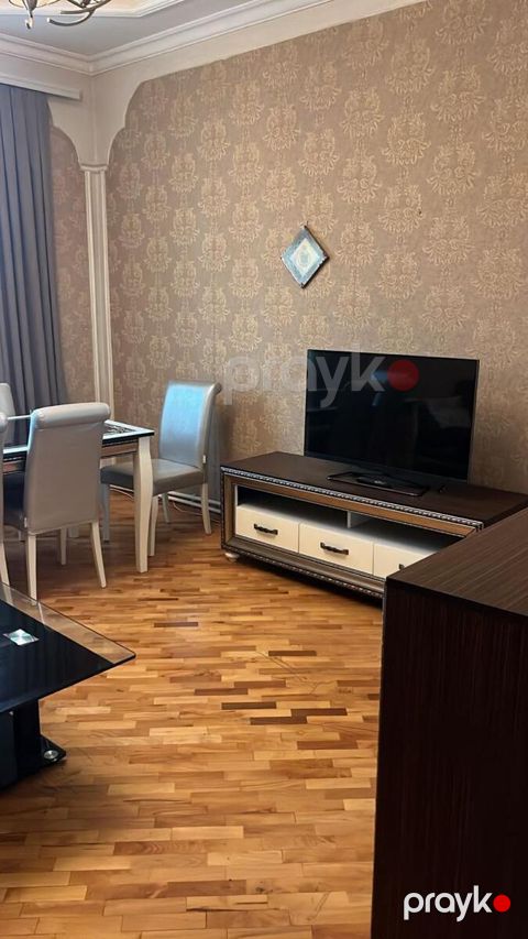İcarəyə verilir 3 otaqlı köhnə tikili 70 m²