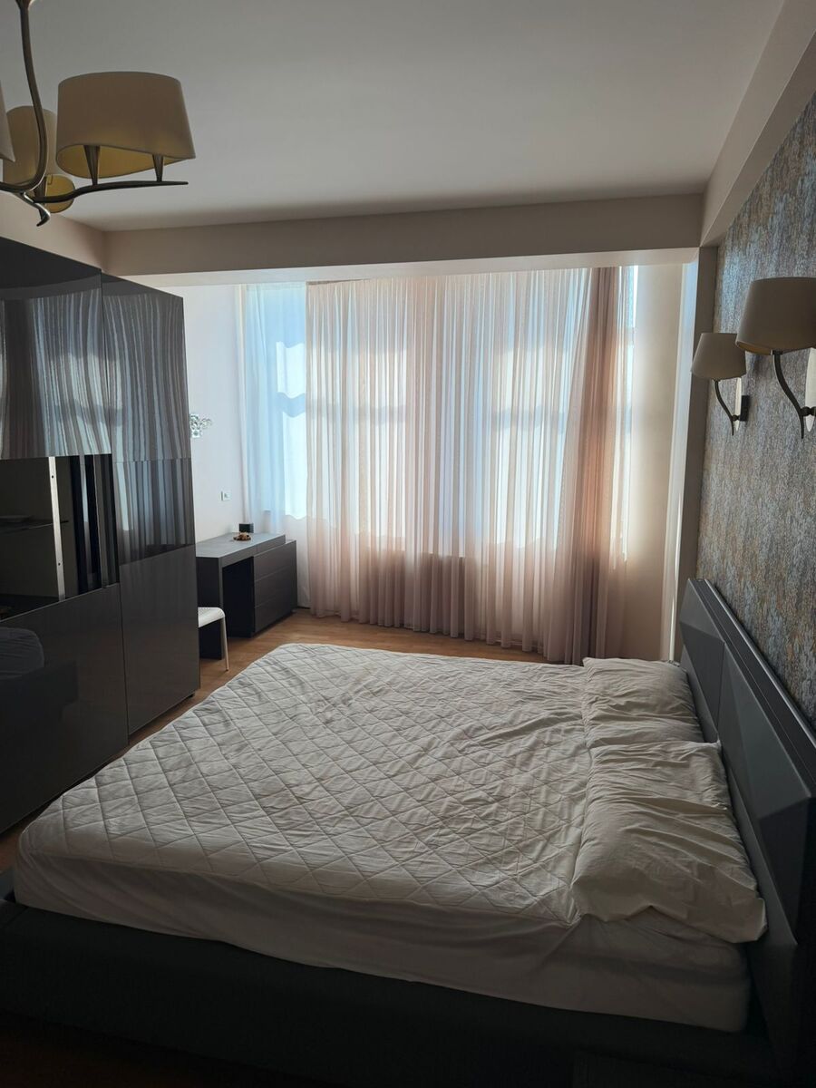 Satılır 4 otaqlı yeni tikili 220 m² — Mənzil, Bakı (8)
