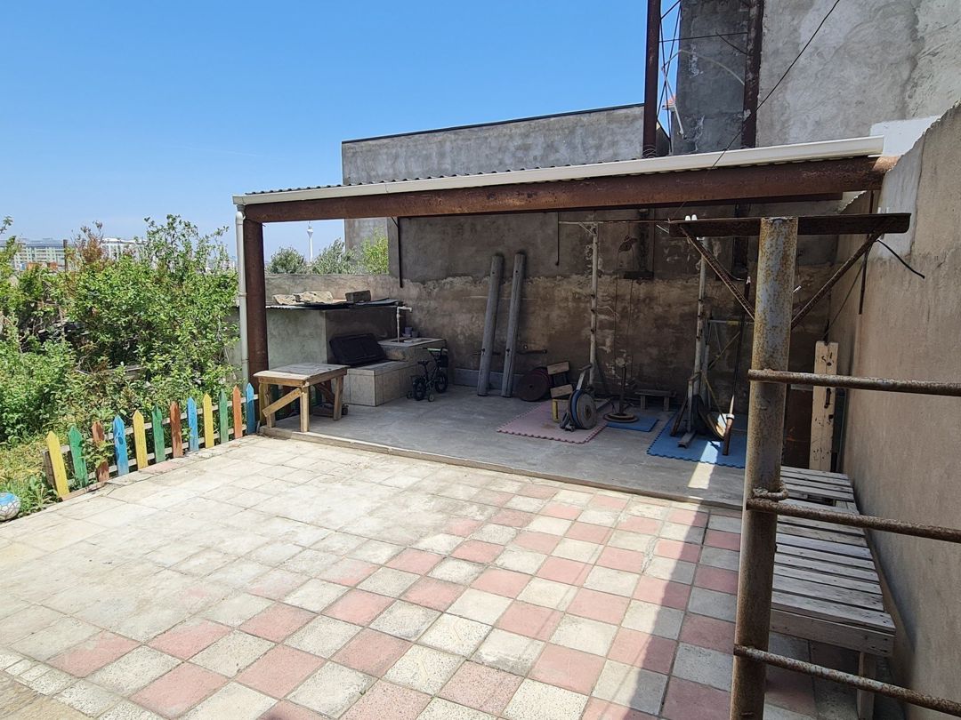 Satılır 4 otaqlı həyət evi/bağ evi 280 m² — Ev, villa, Bakı (4)