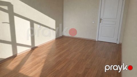 2 otaqlı mənzil – işıqlı və səliqəli planlama - Ayrı mətbəx: taxta