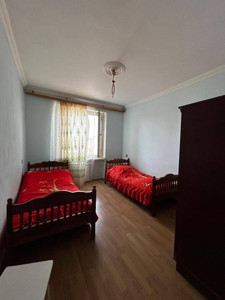 Satılır 2 otaqlı köhnə tikili 65 m² — Mənzil, Bakı (7)
