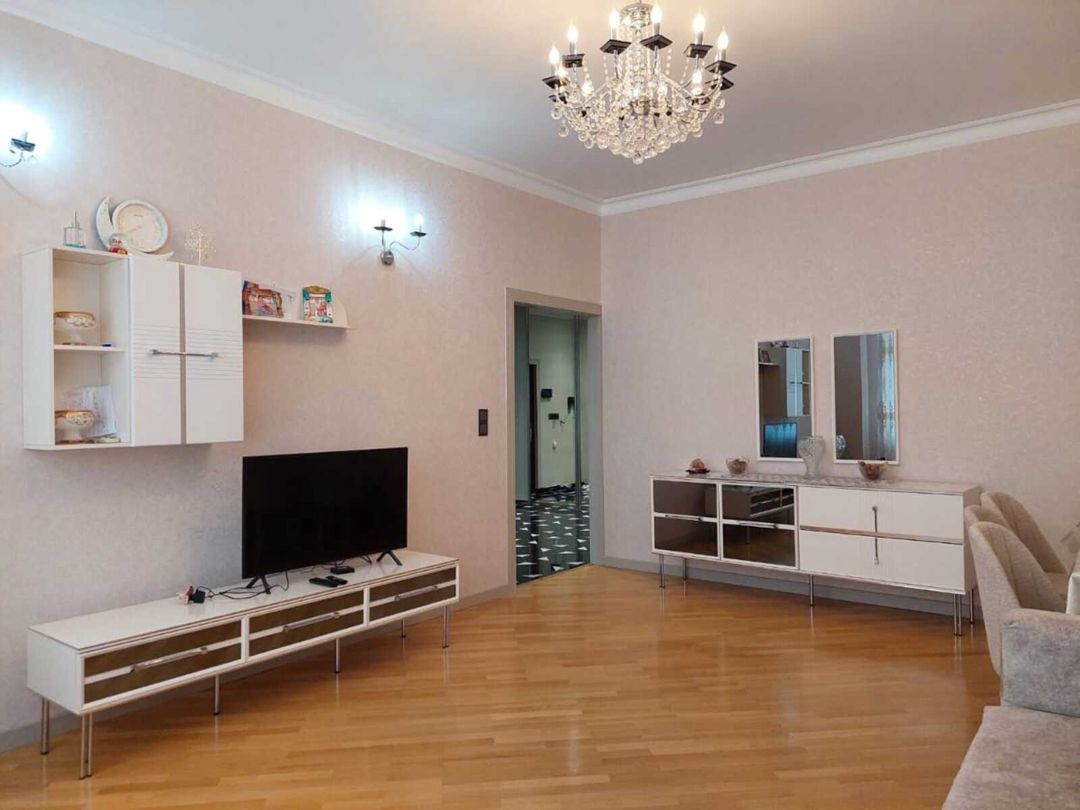 İcarəyə verilir 3 otaqlı yeni tikili 130 m² — Mənzil, Bakı (2)