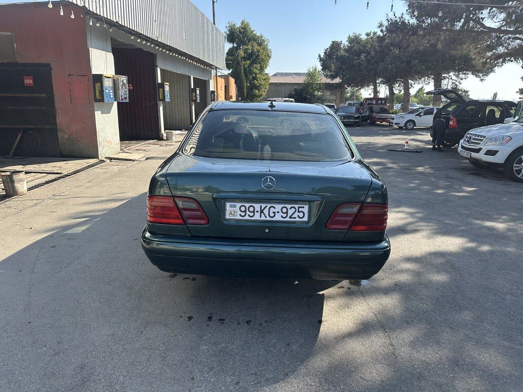 Mercedes E 240, 2.4 L, 1998 il, 428 000 km — Avtomobillər, Bakı (4)