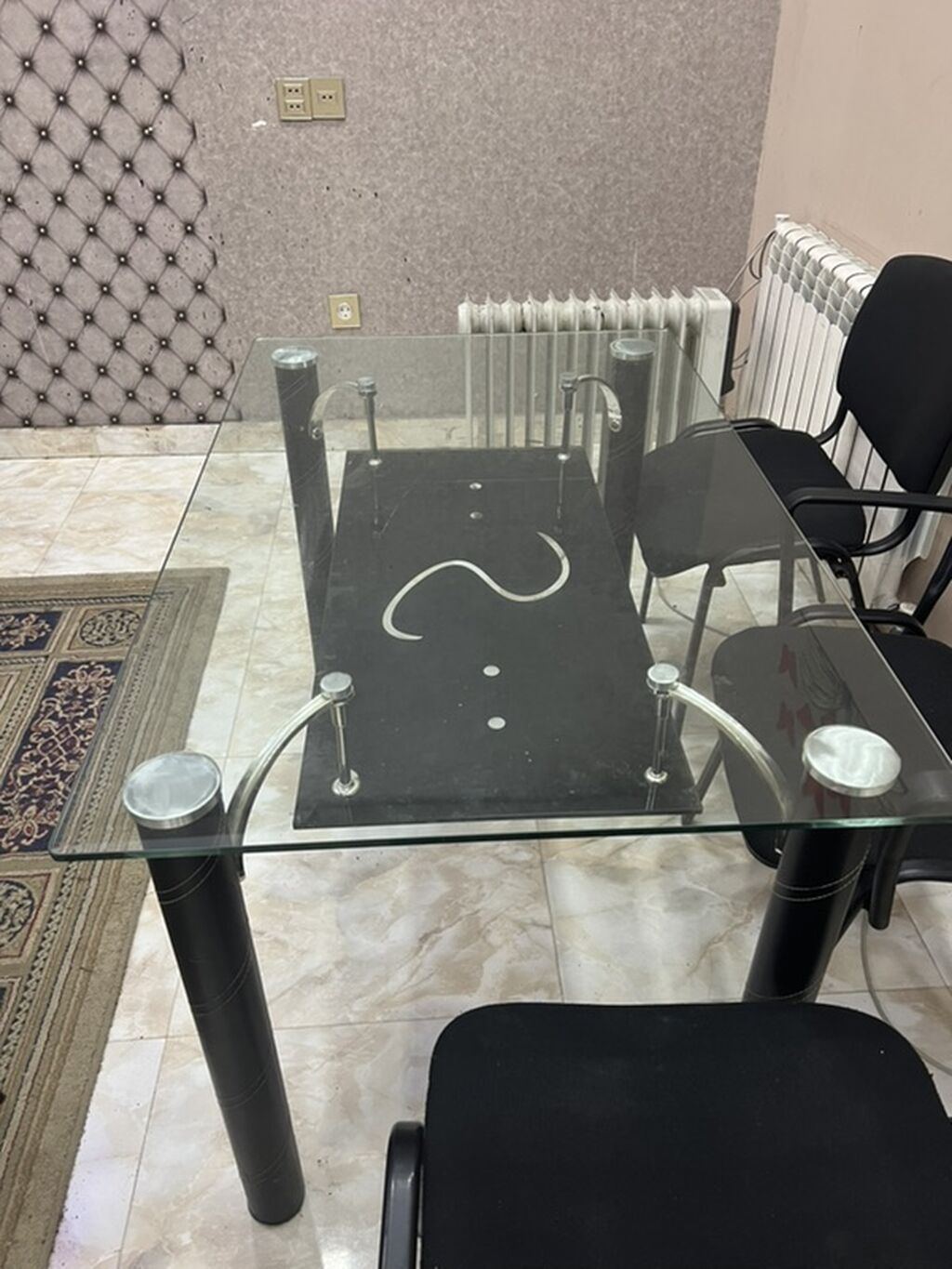 Şüşə stol - Material: qalın temperli şüşə üstlük, metal konstruksiya — Masalar, Bakı (2)