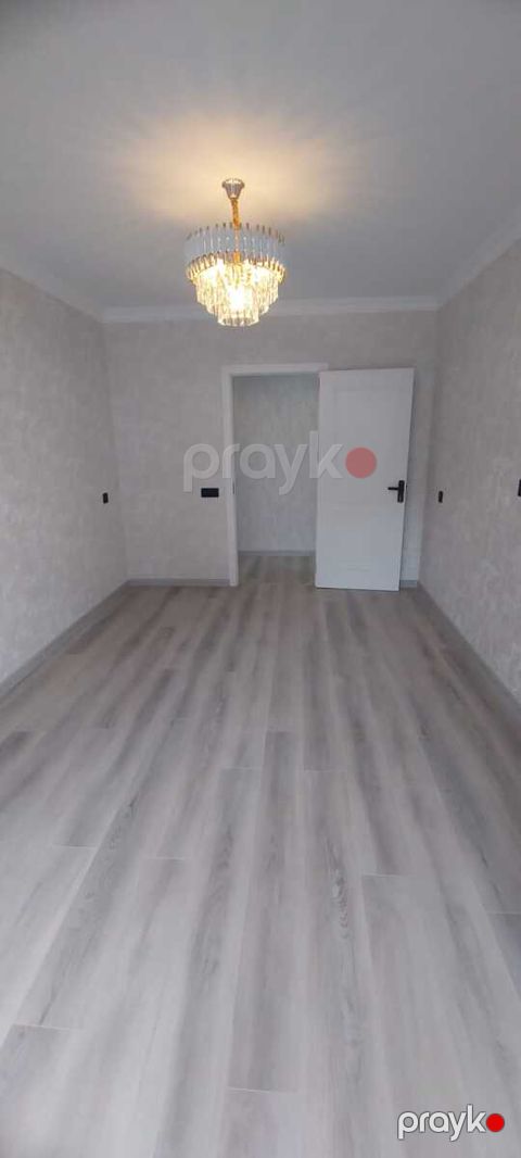 Satılır 2 otaqlı köhnə tikili 49 m²