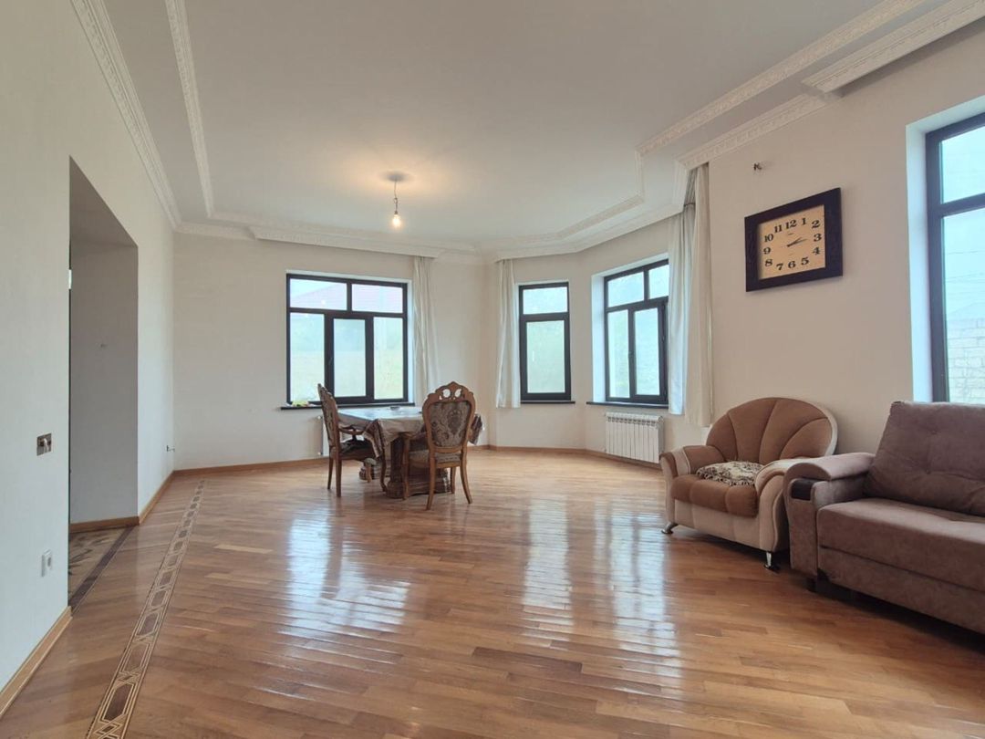 Satılır 4 otaqlı həyət evi/bağ evi 200 m² — Ev, villa, Bakı (9)