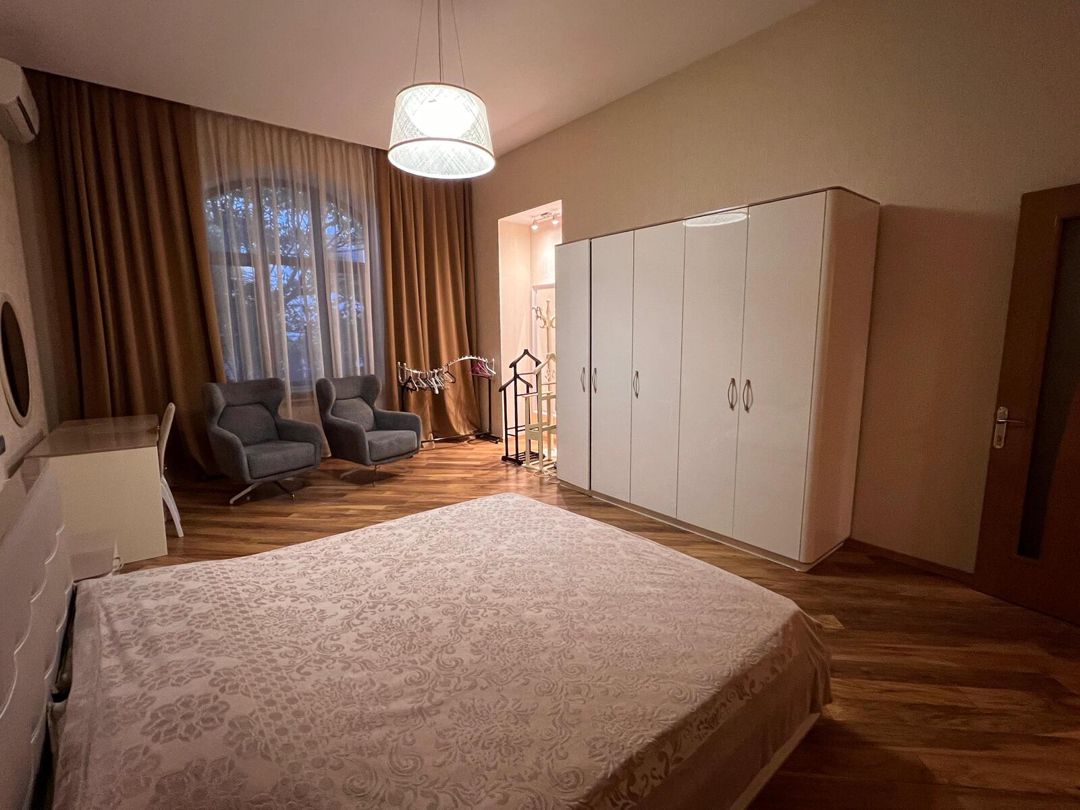 İcarəyə verilir 5 otaqlı köhnə tikili 260 m² — Mənzil, Bakı (6)