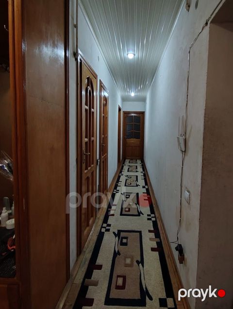 İcarəyə verilir 3 otaqlı köhnə tikili 140 m²