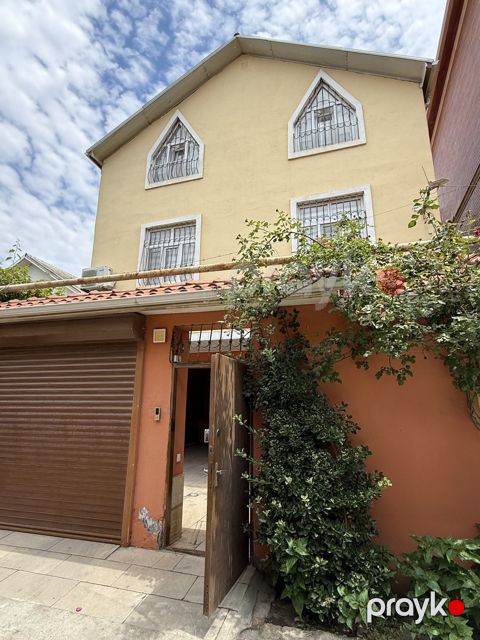 Satılır 6 otaqlı həyət evi/bağ evi 180 m²