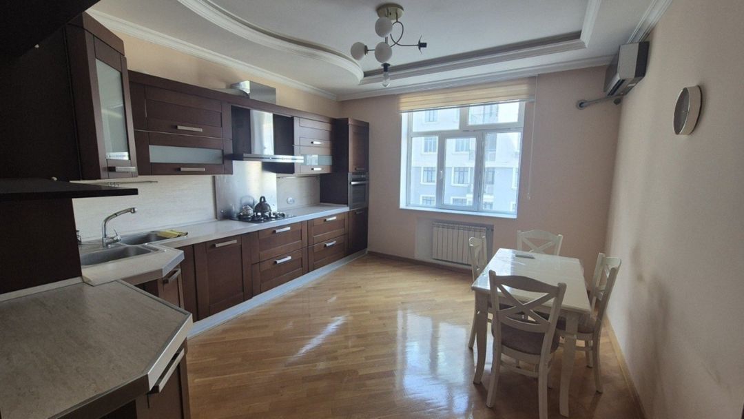 İcarəyə verilir 3 otaqlı yeni tikili 165 m² — Mənzil, Bakı (8)