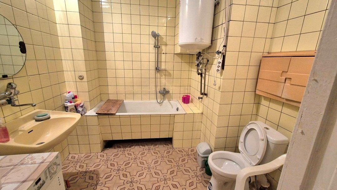 Satılır 2 otaqlı köhnə tikili 82 m² — Mənzil, Bakı (12)