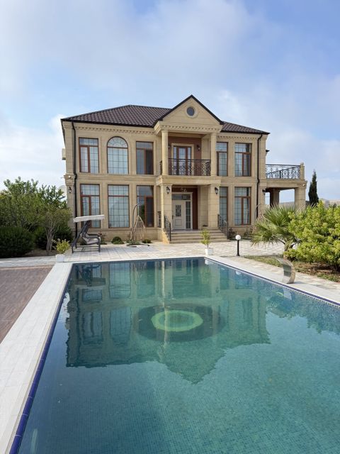 Satılır 7 otaqlı həyət evi/bağ evi 400 m² — Bakı