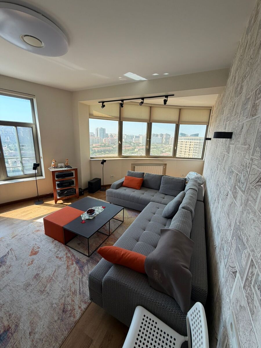 Satılır 4 otaqlı yeni tikili 220 m² — Mənzil, Bakı (2)