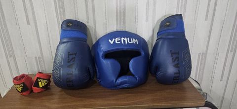 Boks komplekti – mavi rəng - Bokslu əlcəklər: Everlast brendi, 14 oz — Bakı