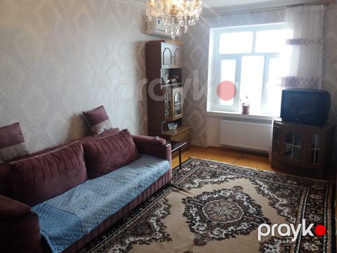 Satılır 2 otaqlı köhnə tikili 60 m²