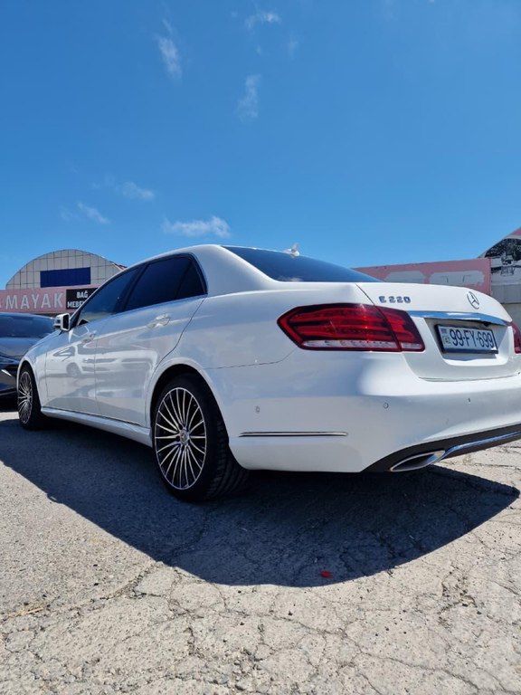 Mercedes E 220, 2.1 L, 2013 il, 268 000 km — Avtomobillər, Bakı (2)